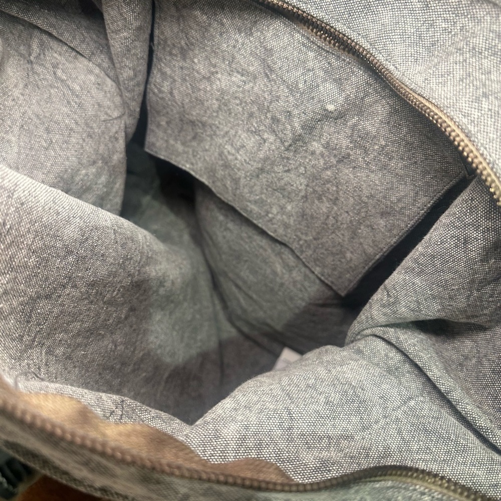 Jetsetter's Oversized Canvas & Leather Tote - Picture 3 of 4